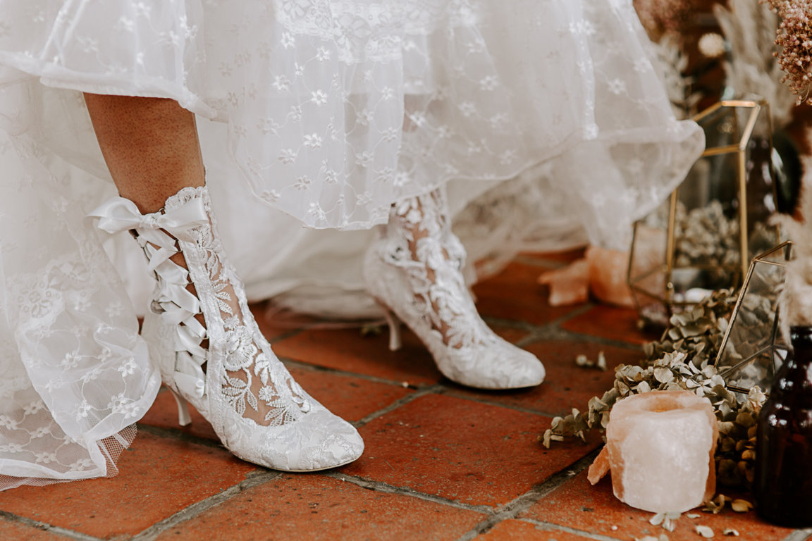 White lace 2024 boots wedding